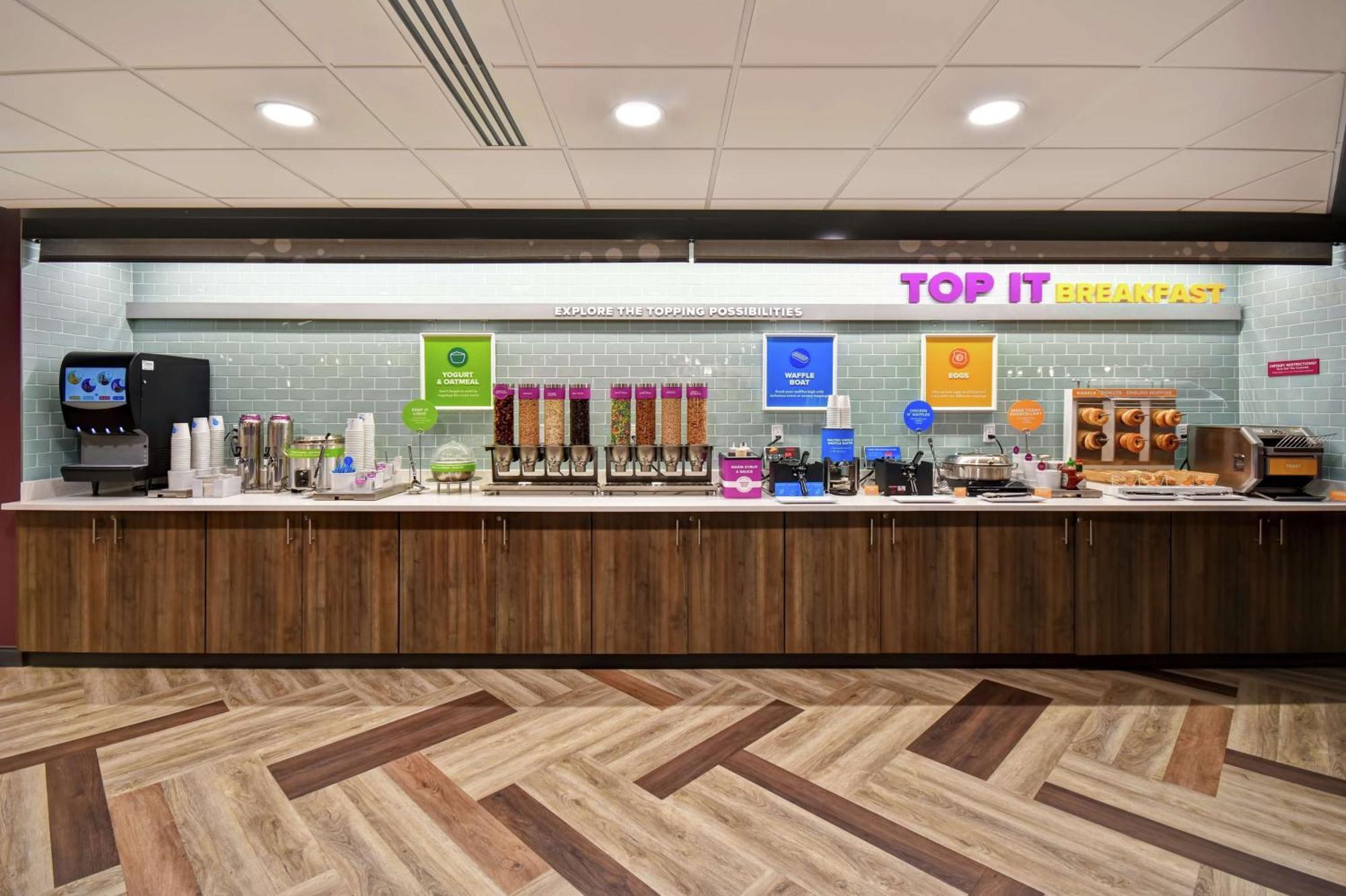印第安纳州韦恩堡希尔顿特鲁酒店 外观 照片